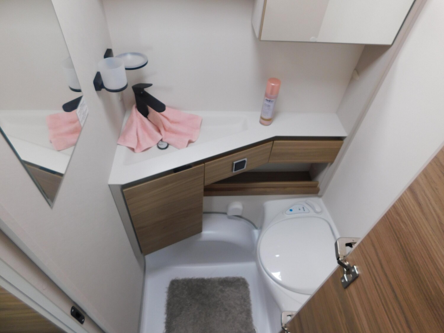 Dethleffs Nomad 510 LE Sicherheitspaket, Einzelbett-Auszug - Bild 12