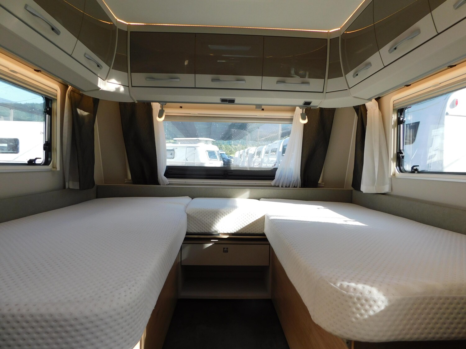 Dethleffs Nomad 520 ELT Mover, Klima, Autark, Combi 6E - Bild 13