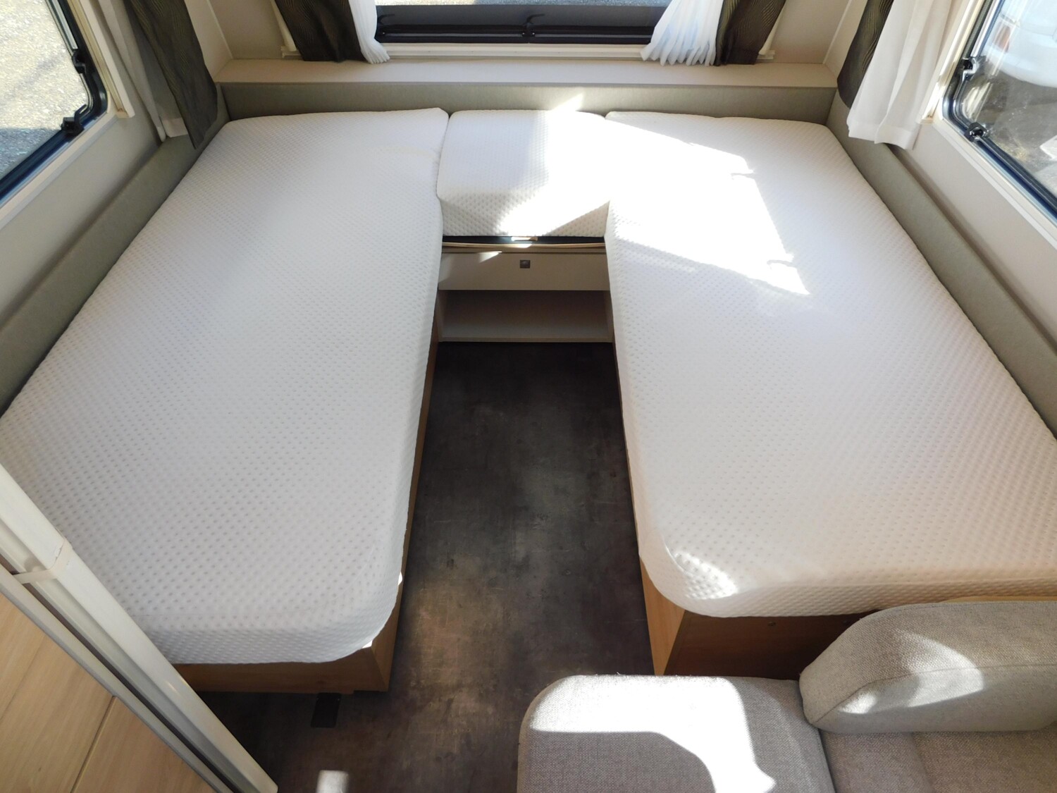 Dethleffs Nomad 520 ELT Mover, Klima, Autark, Combi 6E - Bild 14