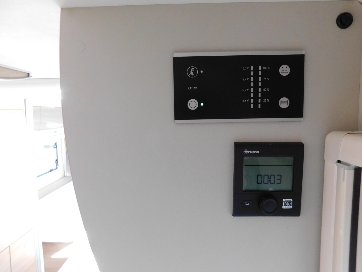Dethleffs Nomad 520 ELT Mover, Klima, Autark, Combi 6E - Bild 18