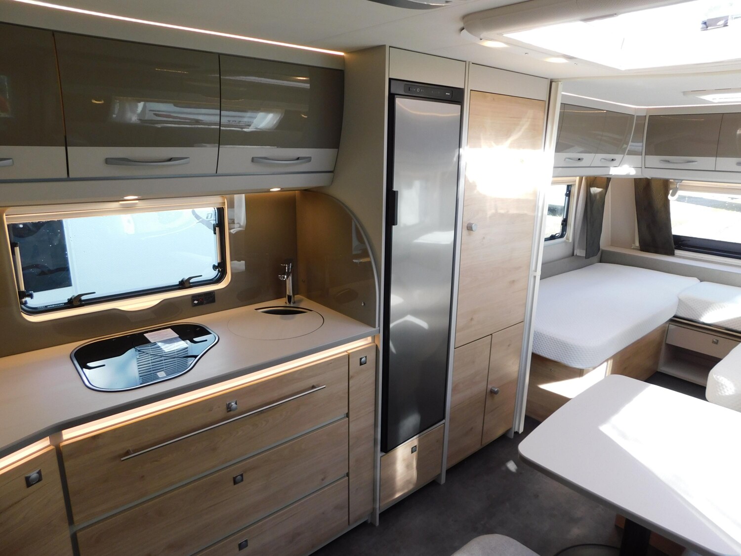 Dethleffs Nomad 520 ELT Mover, Klima, Autark, Combi 6E - Bild 5