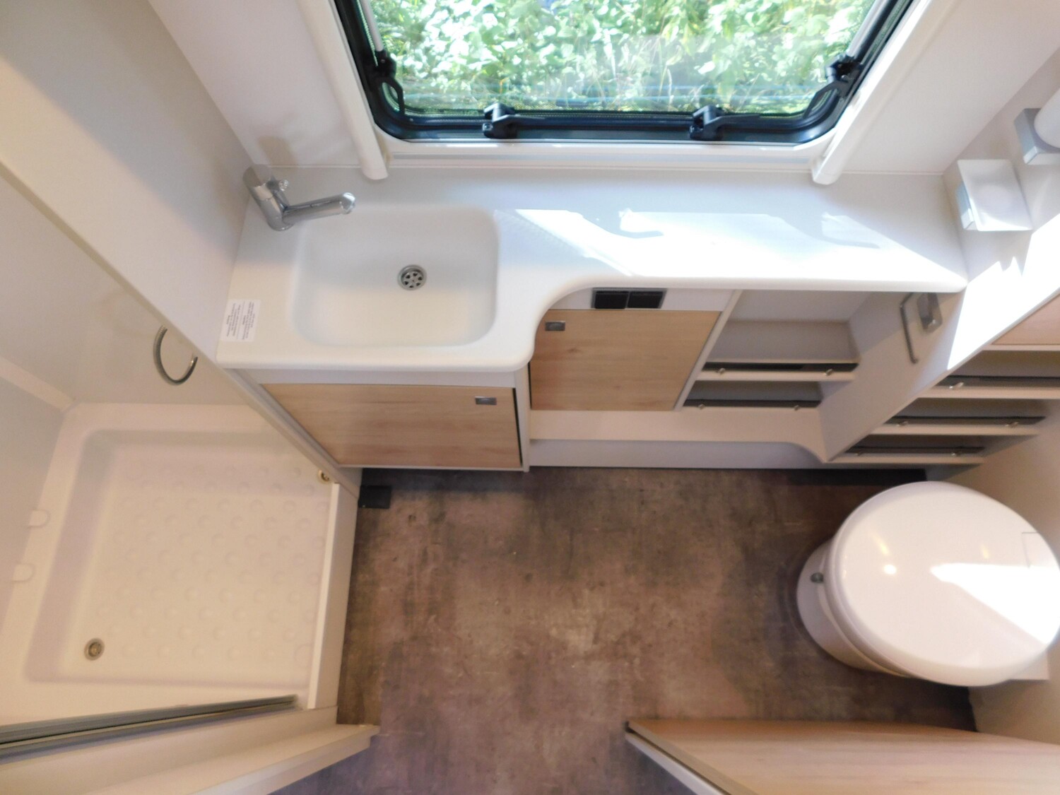Dethleffs Nomad 520 ELT Mover, Klima, Autark, Combi 6E - Bild 9