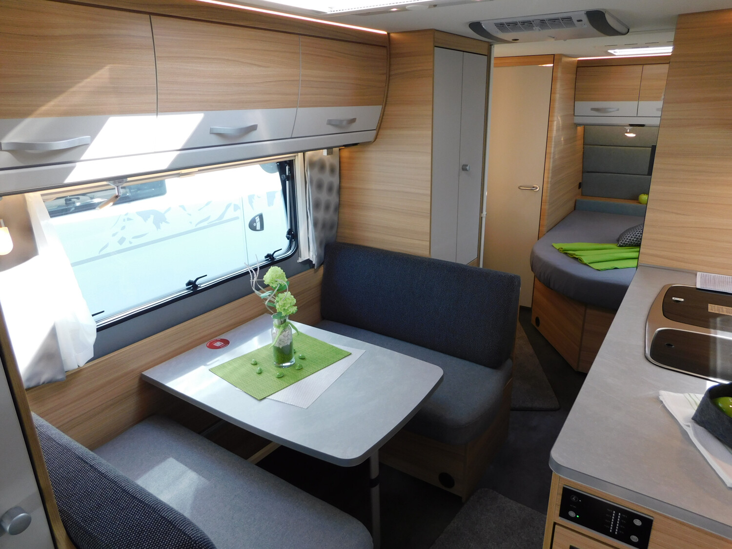 Dethleffs Camper 530 FSK Dachklima,Autark,ATC,Duo-Control - Bild 9