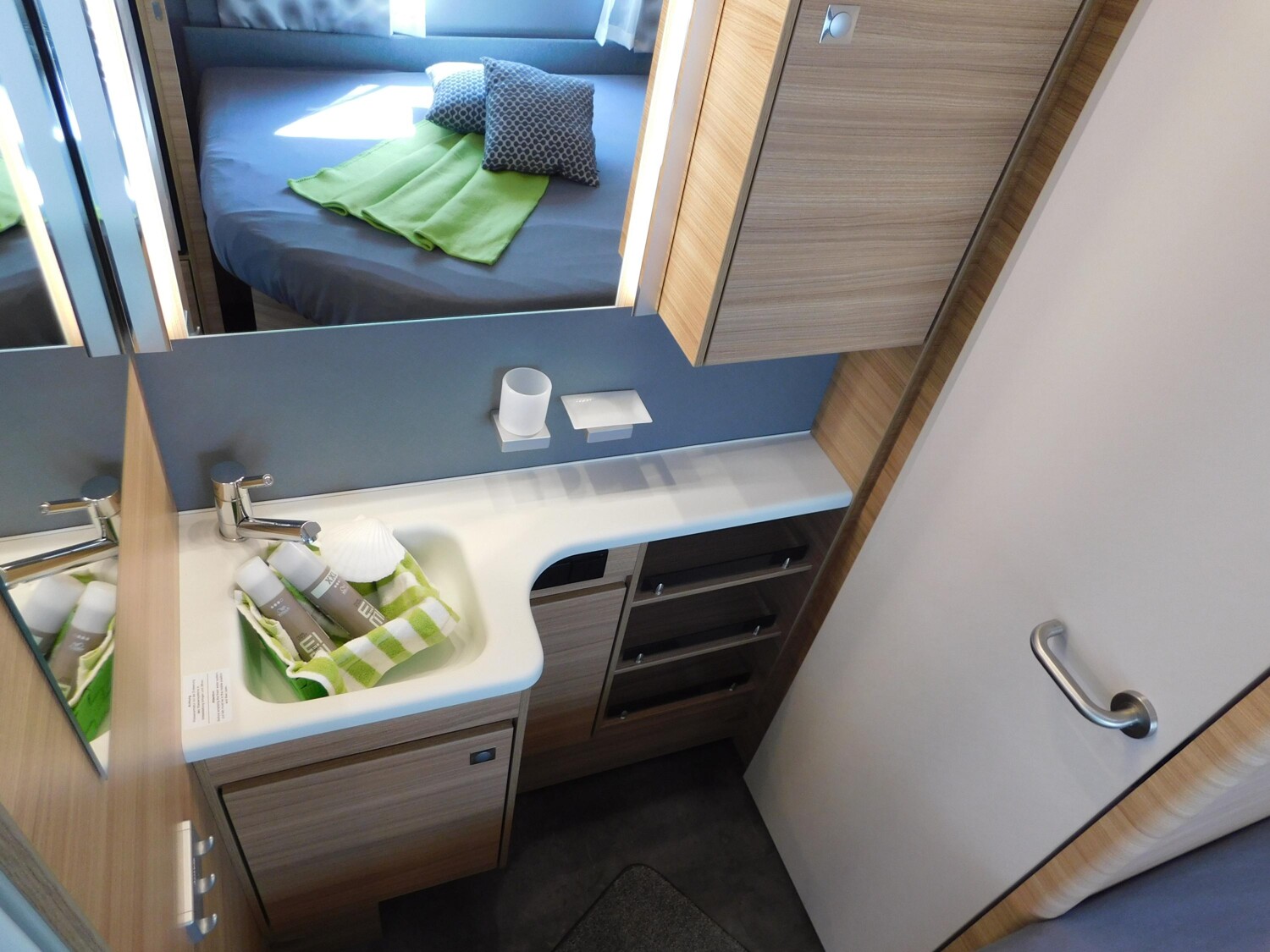 Dethleffs Camper 530 FSK Dachklima,Autark,ATC,Duo-Control - Bild 16