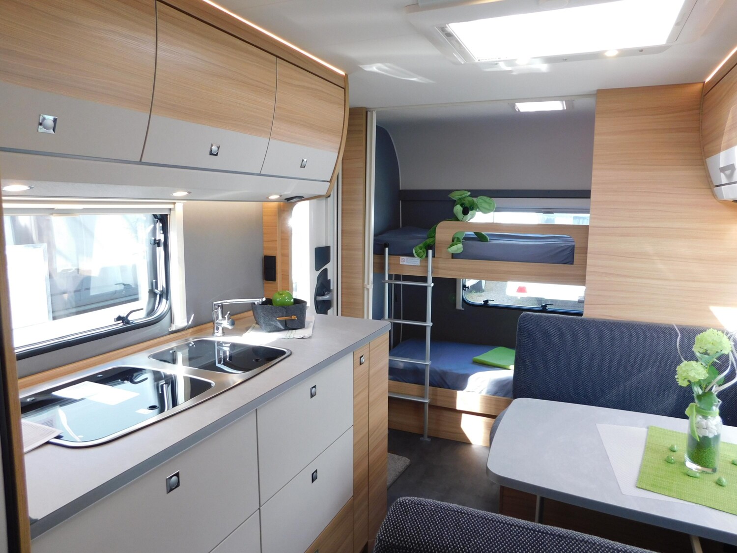 Dethleffs Camper 530 FSK Dachklima,Autark,ATC,Duo-Control - Bild 9