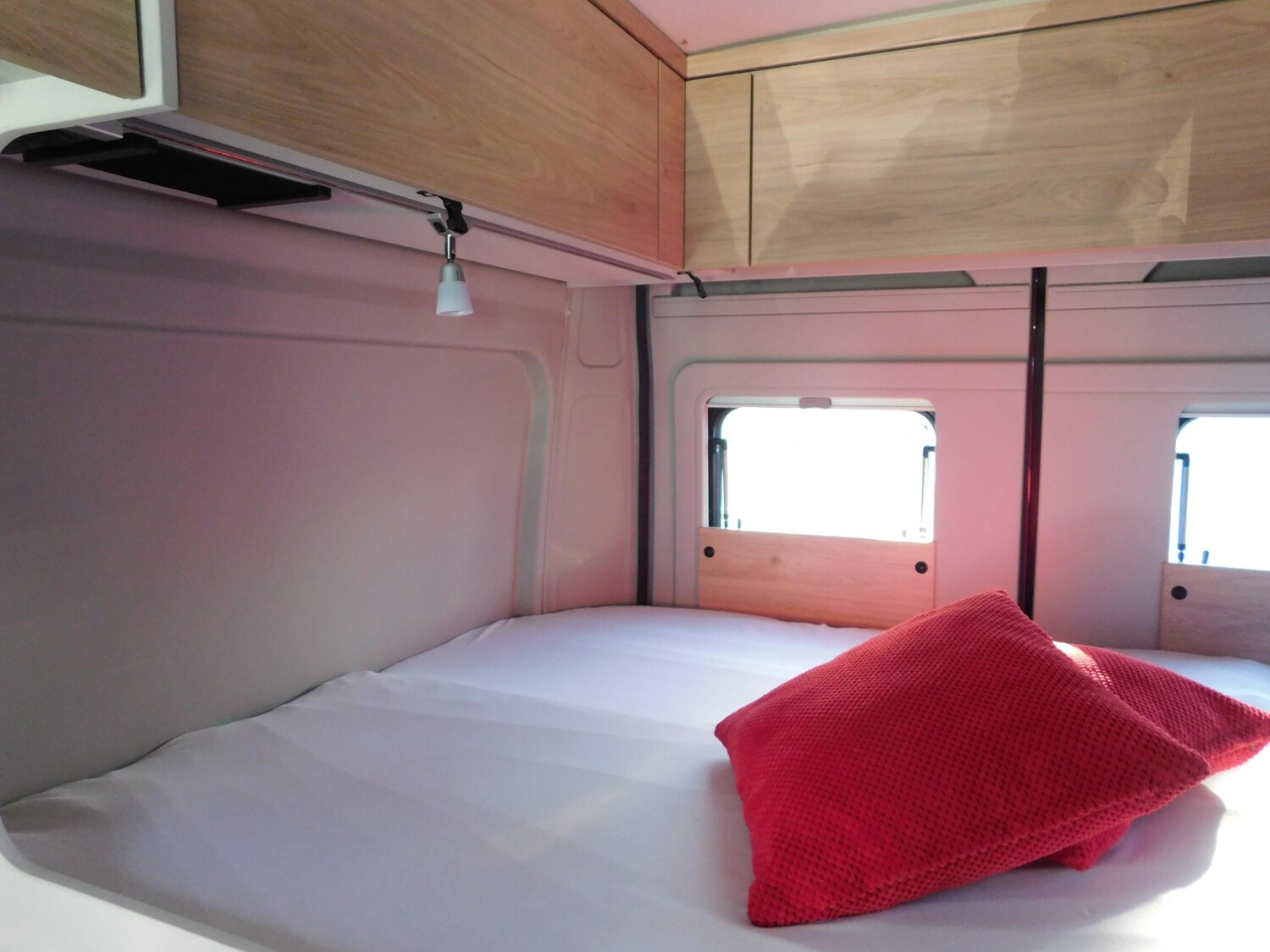 Dethleffs Globetrail 540 DR Fiat 95-Jahre-Paket + Combi6D - Bild 13