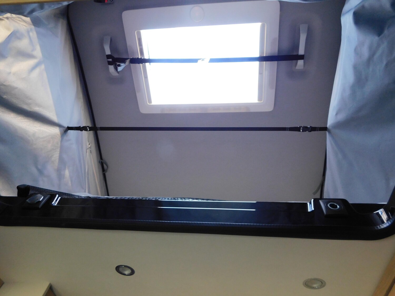 Dethleffs Globetrail 540 DR Fiat 95-Jahre-Paket + Combi6D - Bild 15