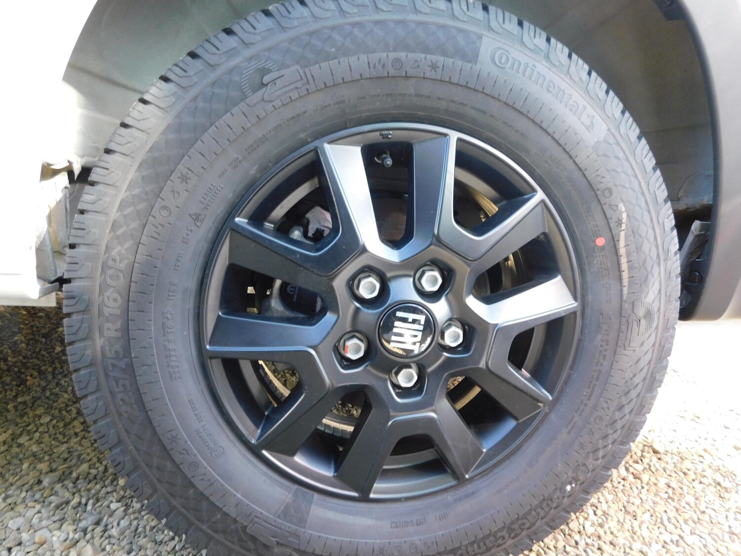 Dethleffs Globetrail 540 DR Fiat 95-Jahre-Paket+Schlafdach - Bild 17