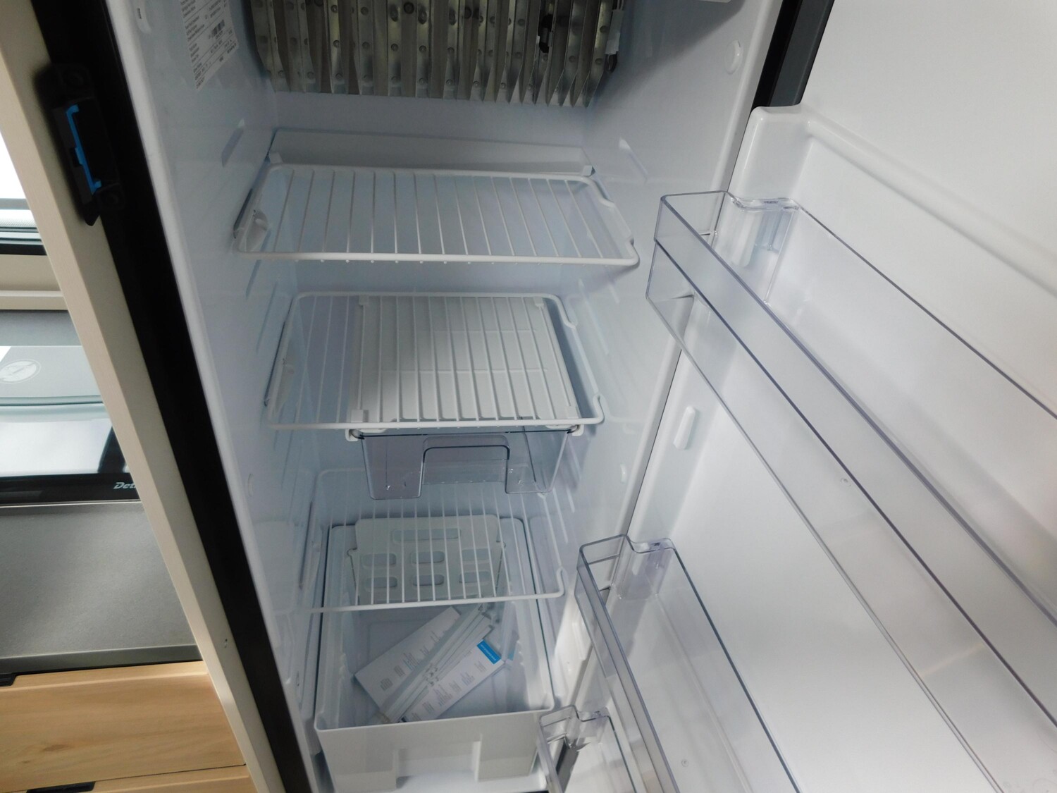 Dethleffs Camper 540 QMK Dusch-&Sicherheitspaket, 2T-Achse - Bild 11