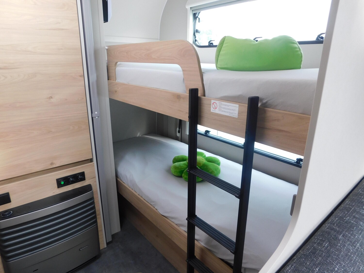 Dethleffs Camper 540 QMK Dusch-&Sicherheitspaket, 2T-Achse - Bild 12