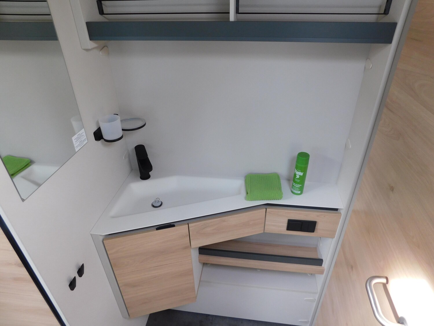 Dethleffs Camper 540 QMK Dusch-&Sicherheitspaket, 2T-Achse - Bild 14