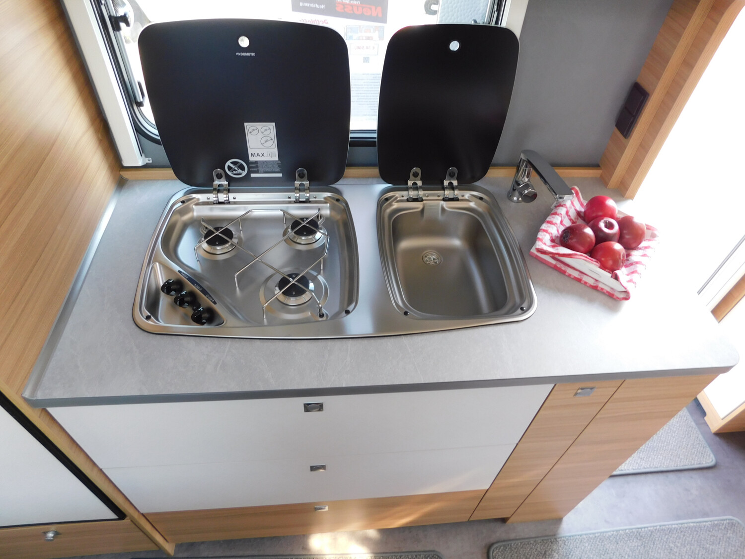Dethleffs Camper 560 FMK Toilette alternativ, Combi 6E - Bild 24