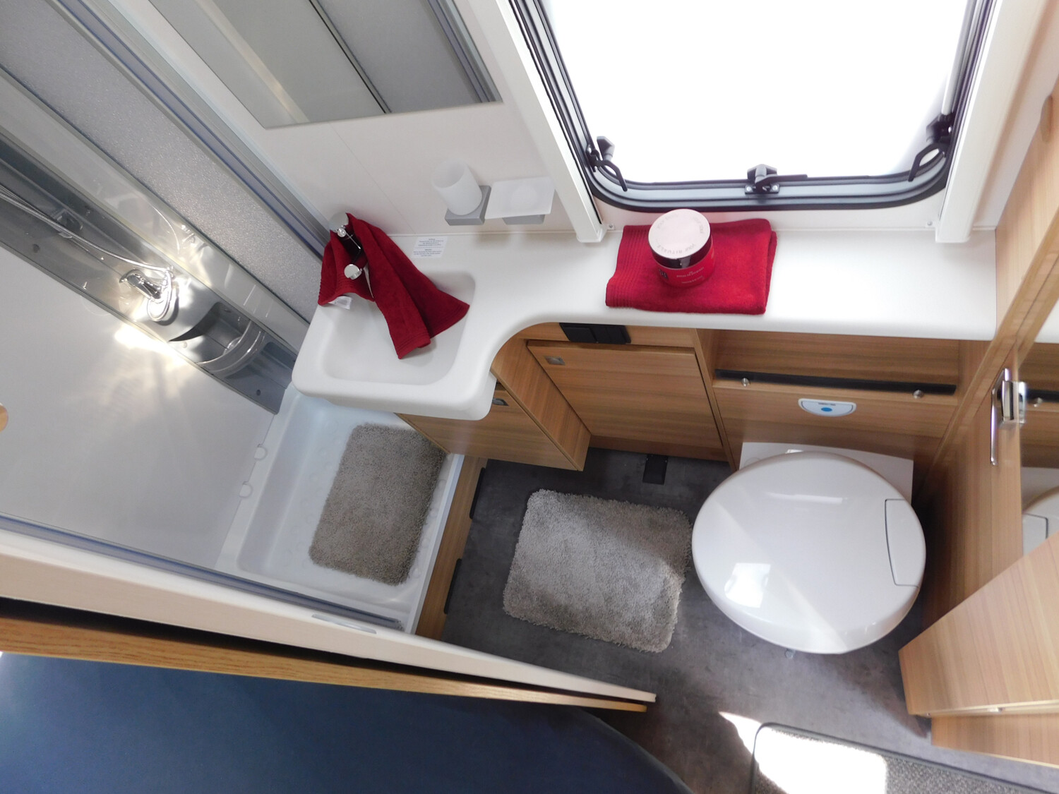 Dethleffs Camper 560 FMK Toilette alternativ, Combi 6E - Bild 30