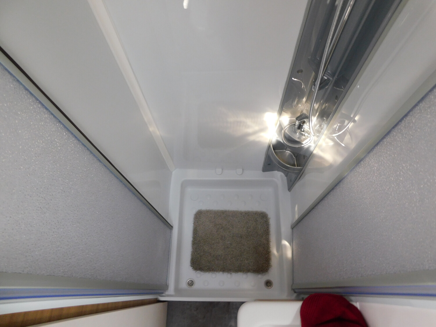 Dethleffs Camper 560 FMK Toilette alternativ, Combi 6E - Bild 32