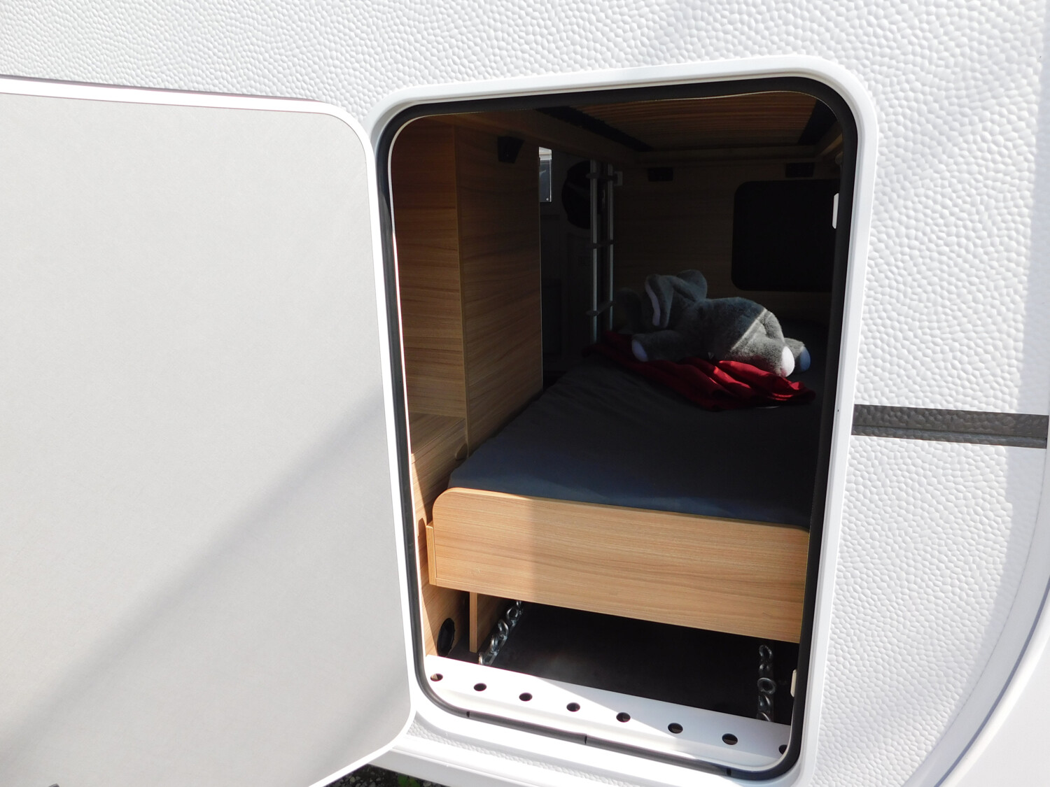 Dethleffs Camper 560 FMK Toilette alternativ, Combi 6E - Bild 12