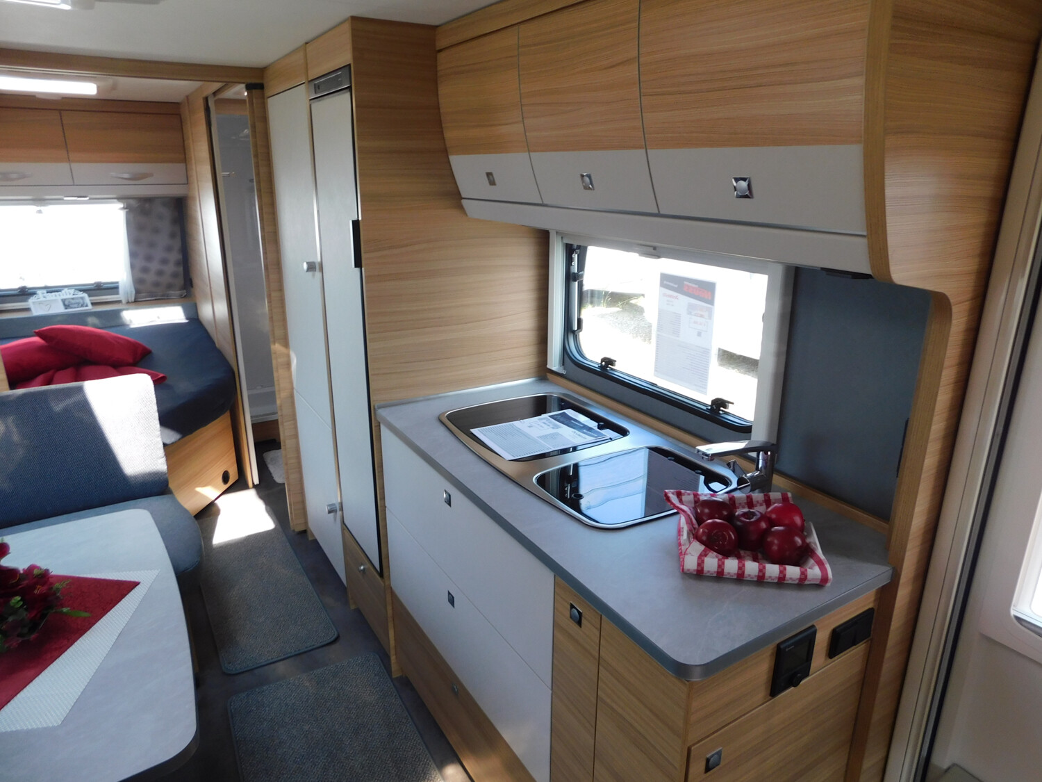 Dethleffs Camper 560 FMK Toilette alternativ, Combi 6E - Bild 16