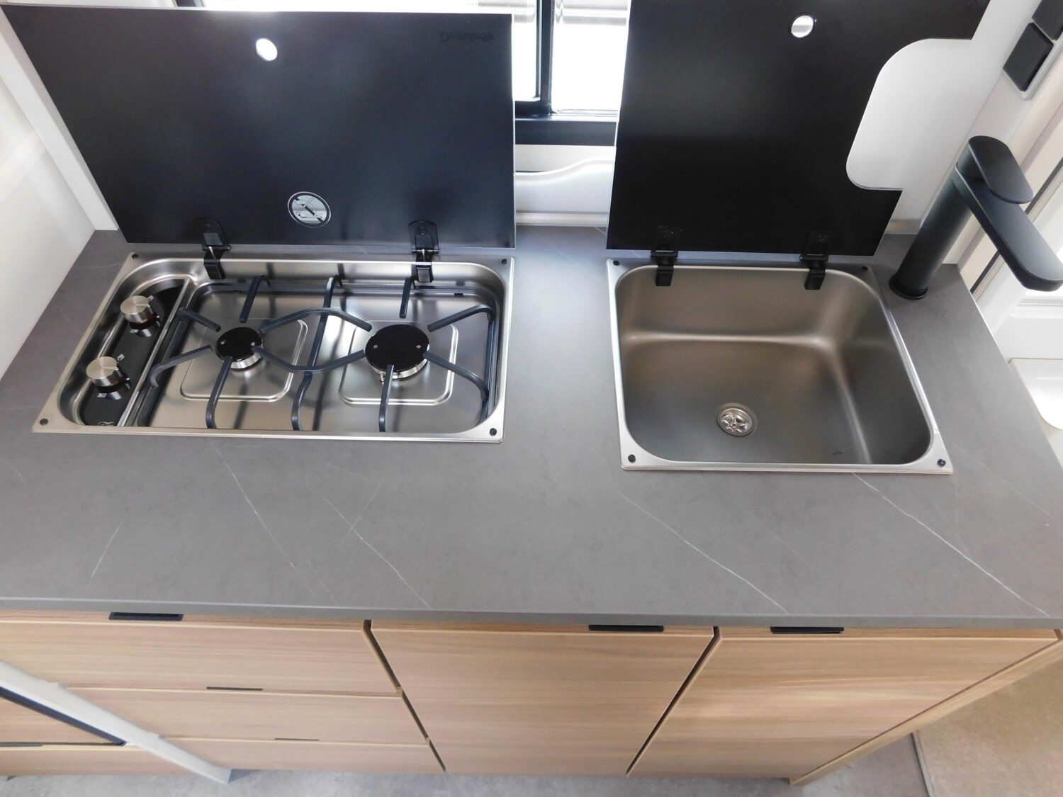 Dethleffs Nomad 560 FMK Toilette alternativ+Combi6E+ATC - Bild 10