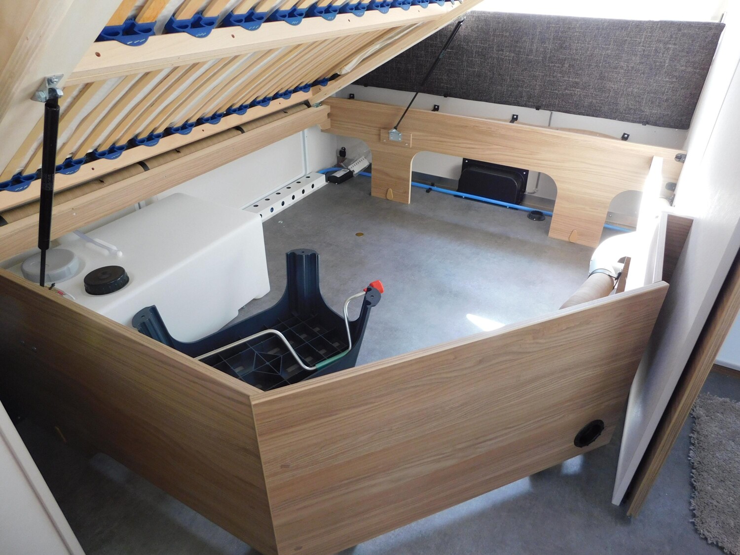 Dethleffs Nomad 560 FMK Toilette alternativ+Combi6E+ATC - Bild 15