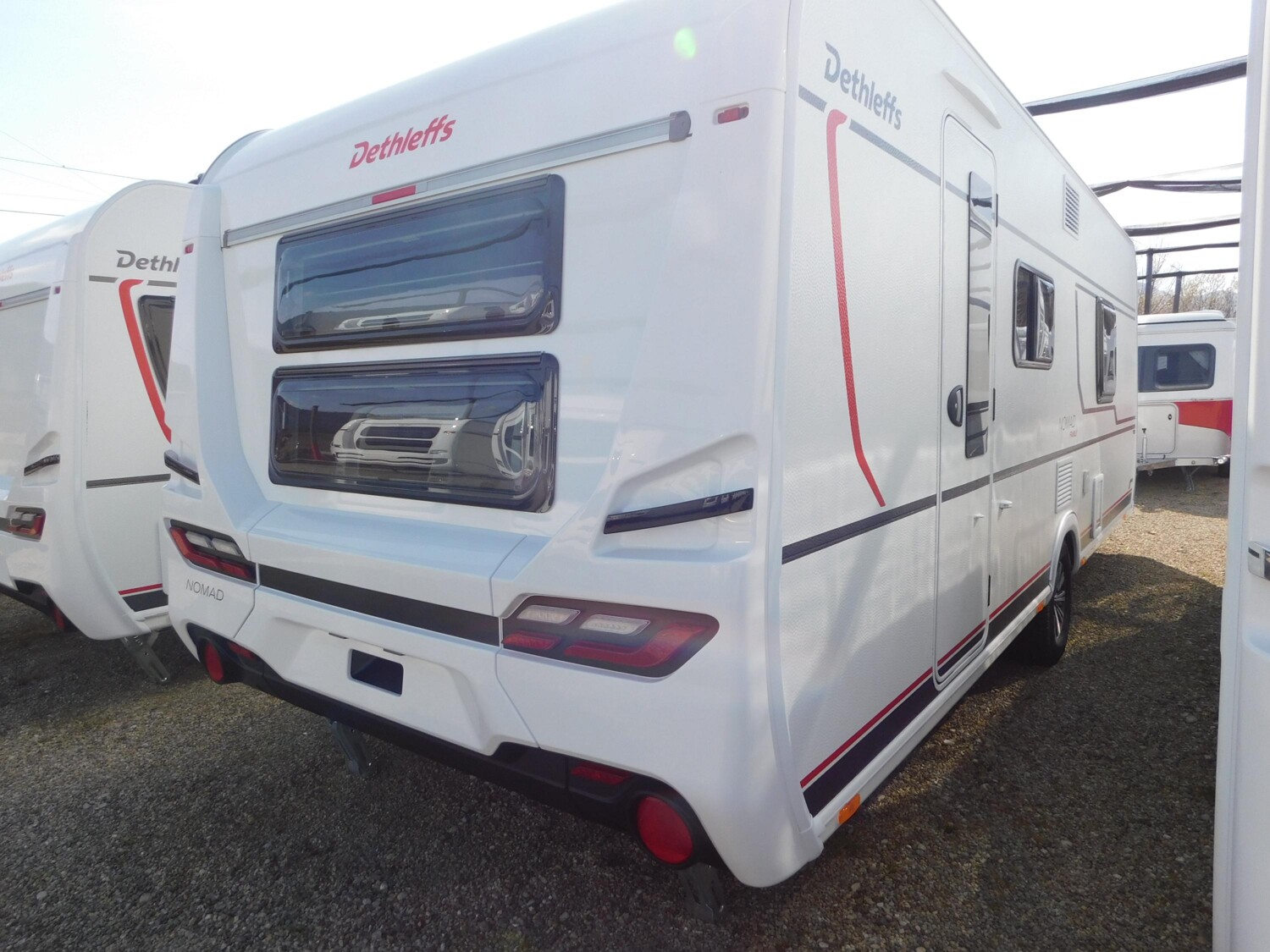 Dethleffs Nomad 560 FMK Toilette alternativ+Combi6E+ATC - Bild 3