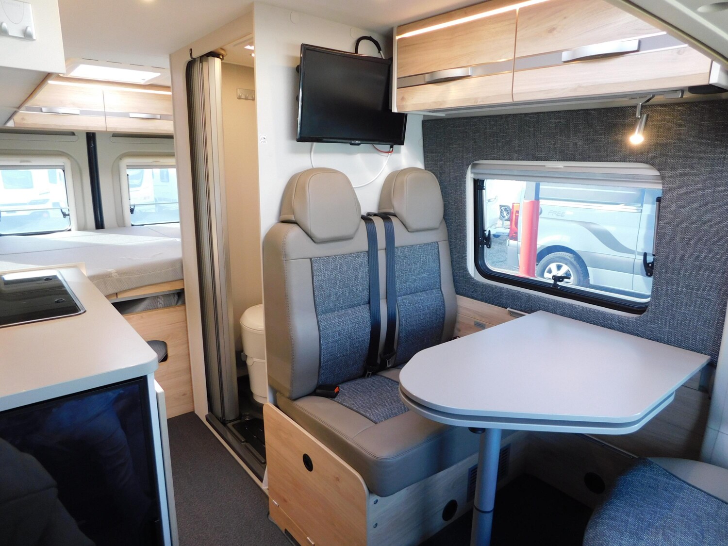 Dethleffs Globetrail 600 9G-Automatik, AHK, Navi+RFK, TV - Bild 10