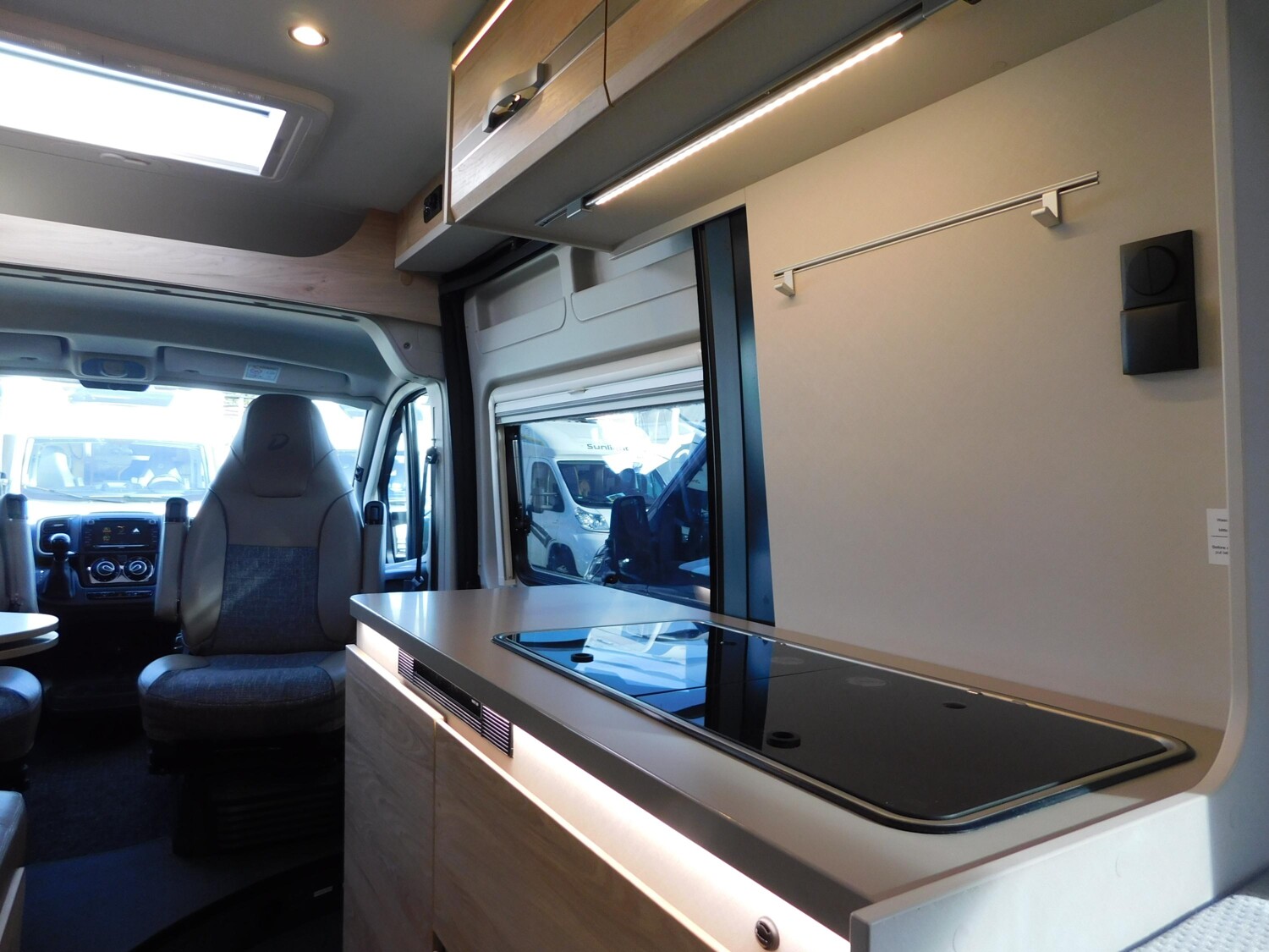 Dethleffs Globetrail 600 9G-Automatik, AHK, Navi+RFK, TV - Bild 12