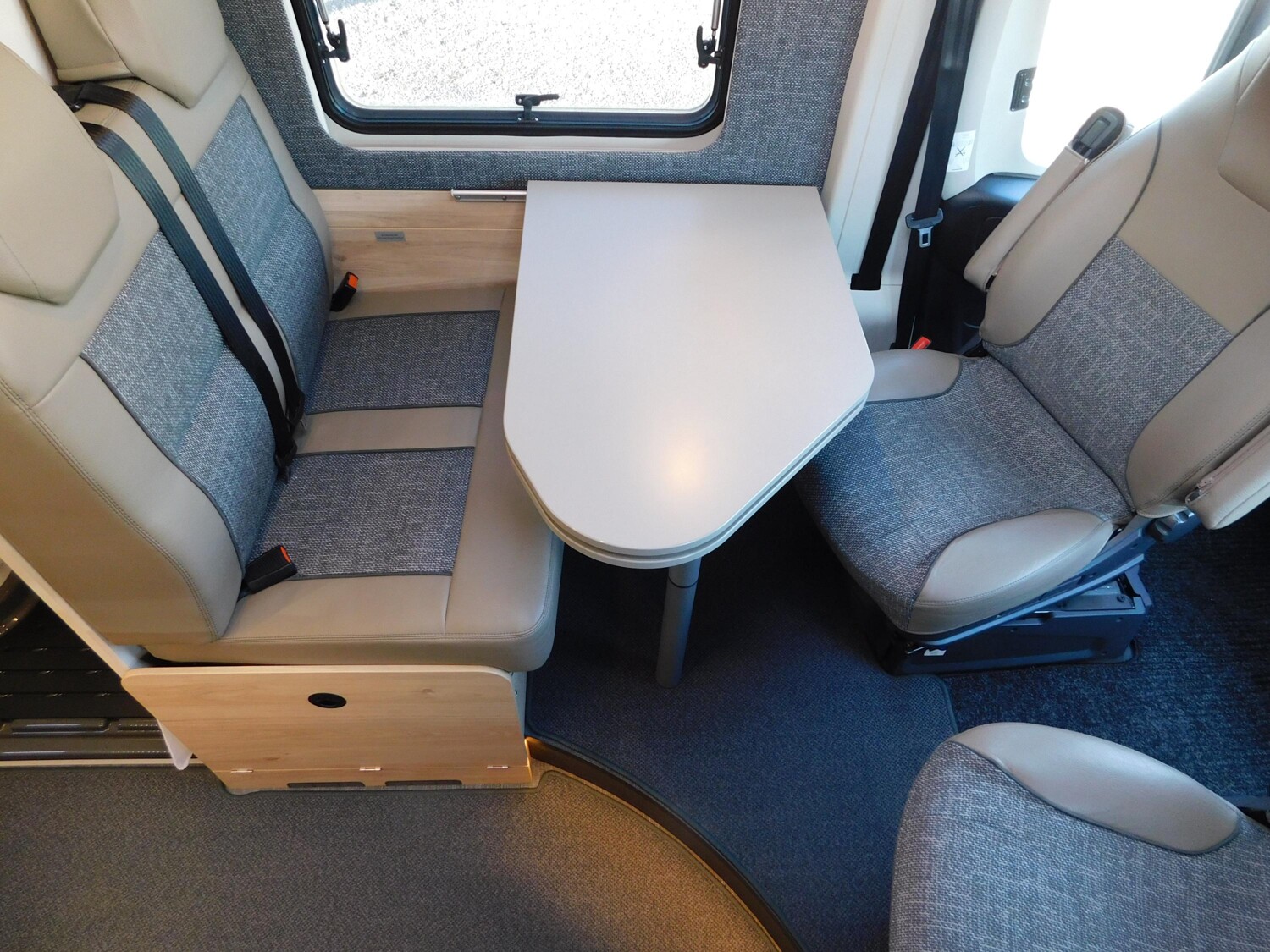 Dethleffs Globetrail 600 9G-Automatik, AHK, Navi+RFK, TV - Bild 14