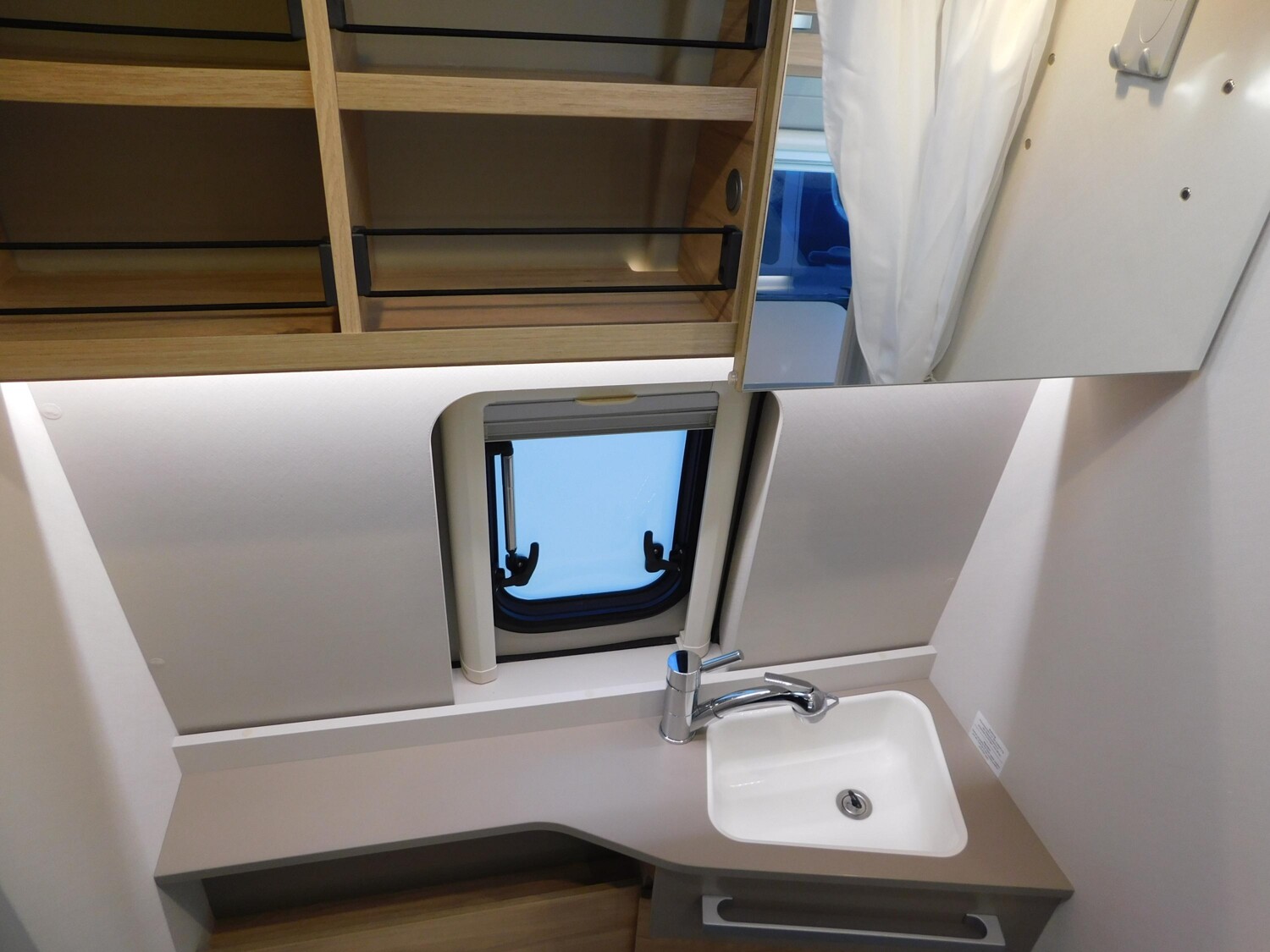 Dethleffs Globetrail 600 9G-Automatik, AHK, Navi+RFK, TV - Bild 21