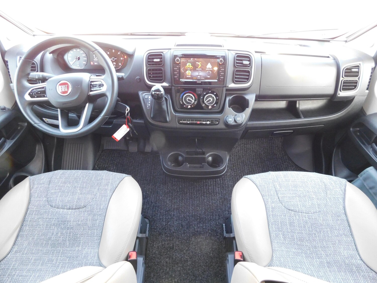 Dethleffs Globetrail 600 9G-Automatik, AHK, Navi+RFK, TV - Bild 7