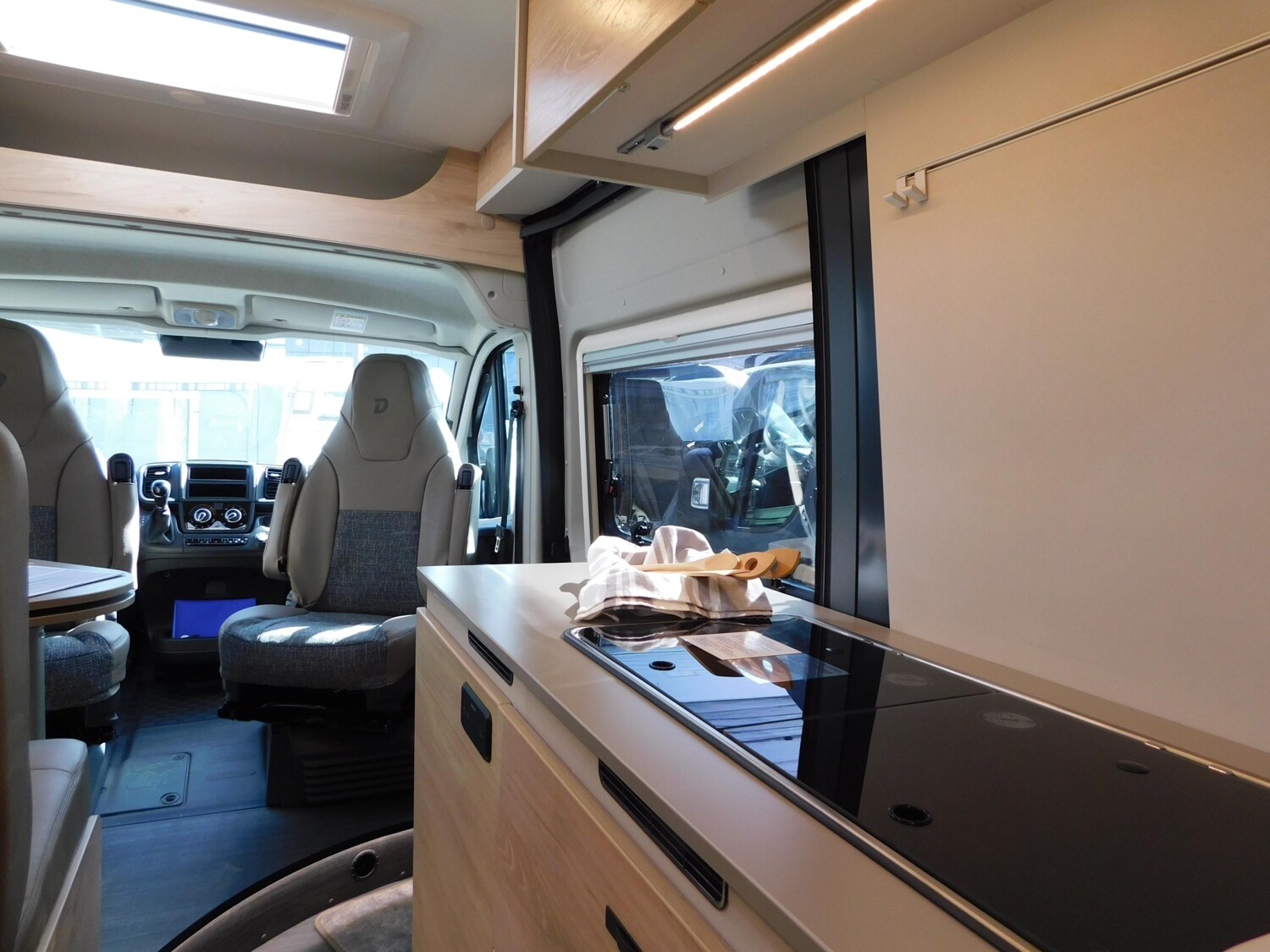 Dethleffs Globetrail 600 DK Fiat Automatik, Chassis-Paket - Bild 9