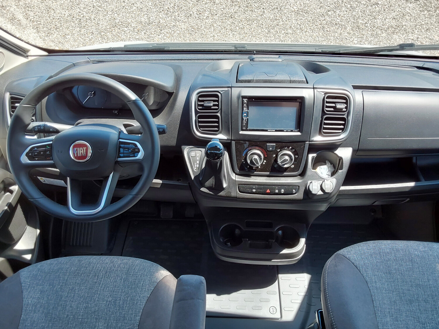Dethleffs Globetrail Classic 600 DR Fiat mit Aufstelldach - Bild 4