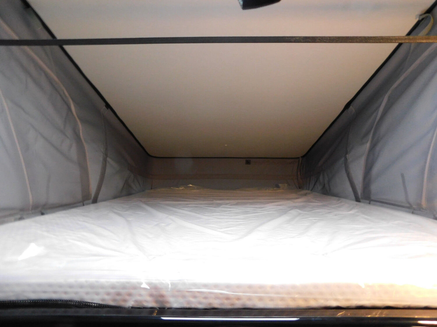 Dethleffs Globetrail 600 DS Combi 6D, AWT iso+beheizt - Bild 16