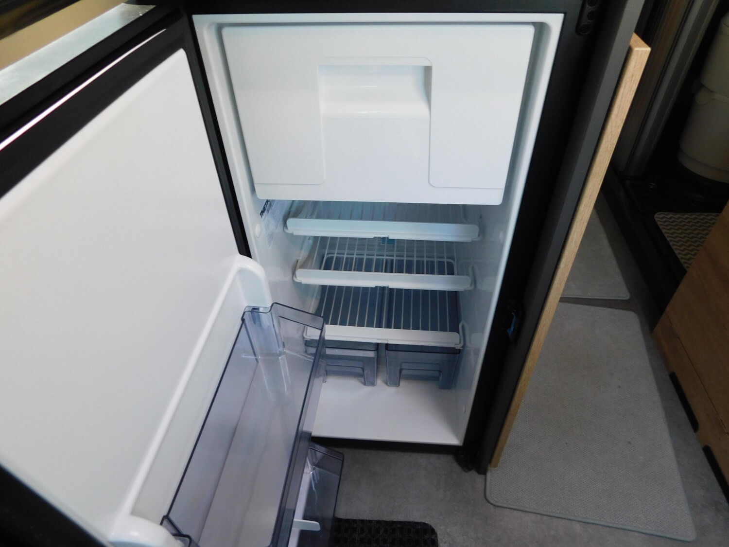 Dethleffs Globetrail 600 DS Combi6D+Schlafdach+Alle Pakete - Bild 9
