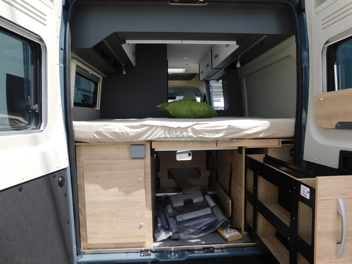 Dethleffs Globetrail 600 DS Ohne Aufstelldach, Combi 6DE - Bild 17