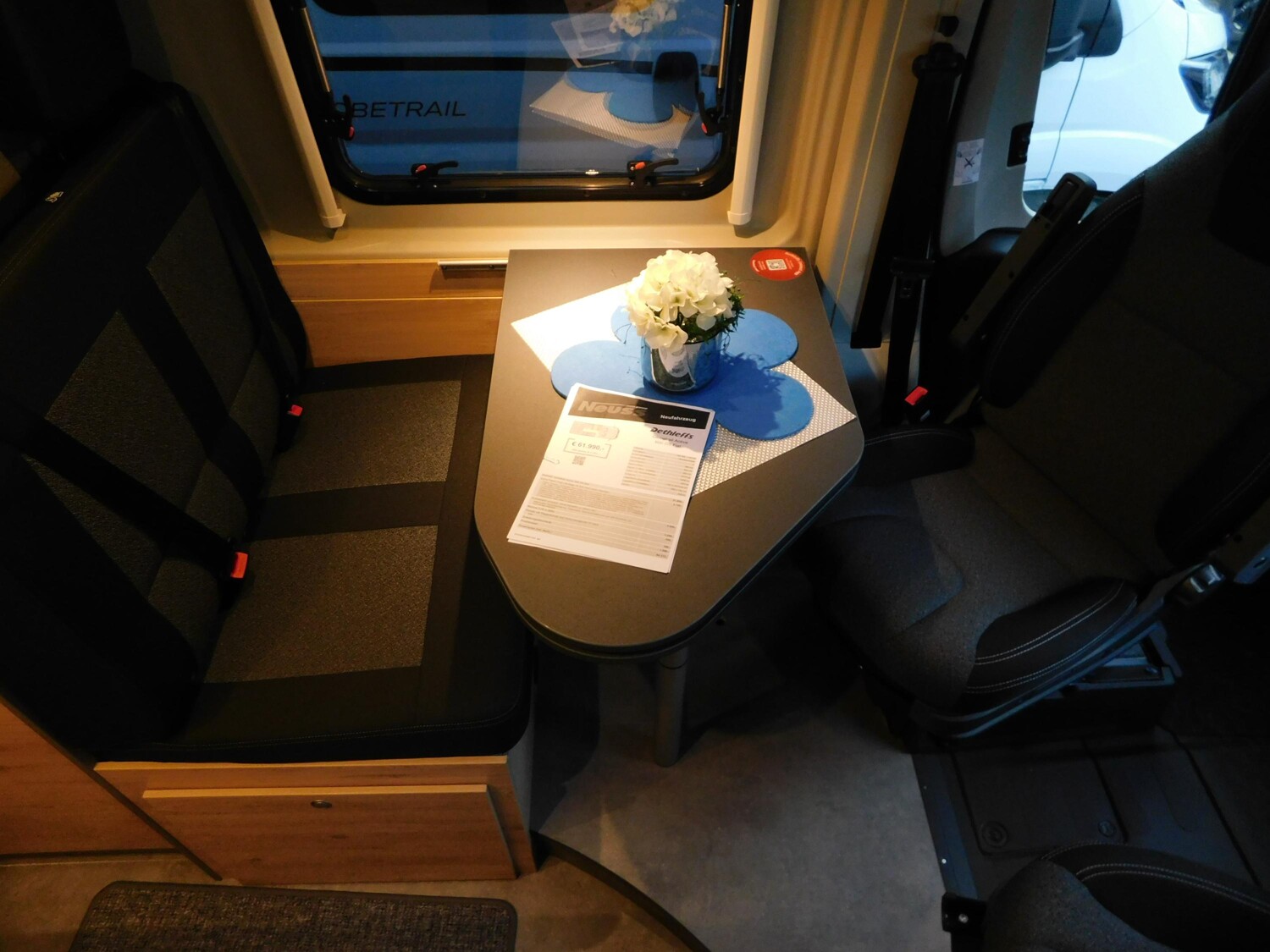 Dethleffs Globetrail Active 600 DS mit Schlafdach - Bild 11