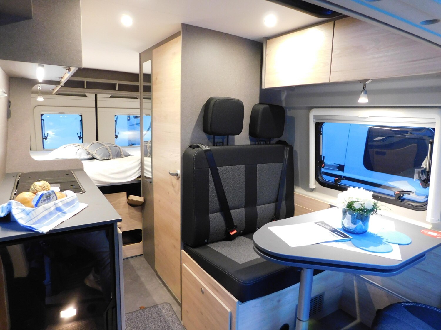 Dethleffs Globetrail Active 600 DS mit Schlafdach - Bild 7