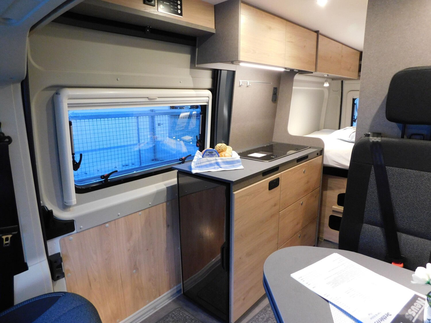 Dethleffs Globetrail Active 600 DS mit Schlafdach - Bild 8