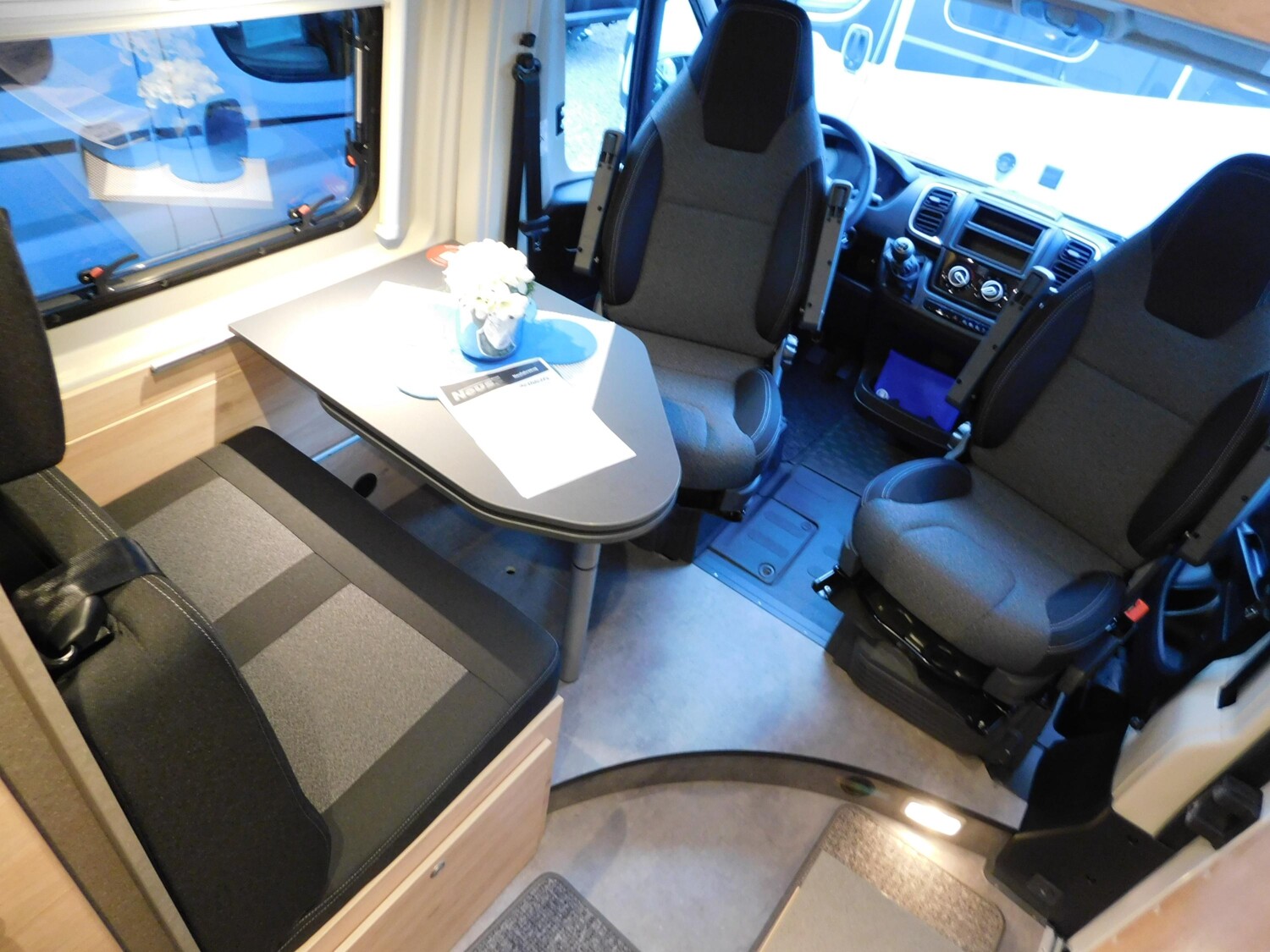 Dethleffs Globetrail Active 600 DS mit Schlafdach - Bild 10