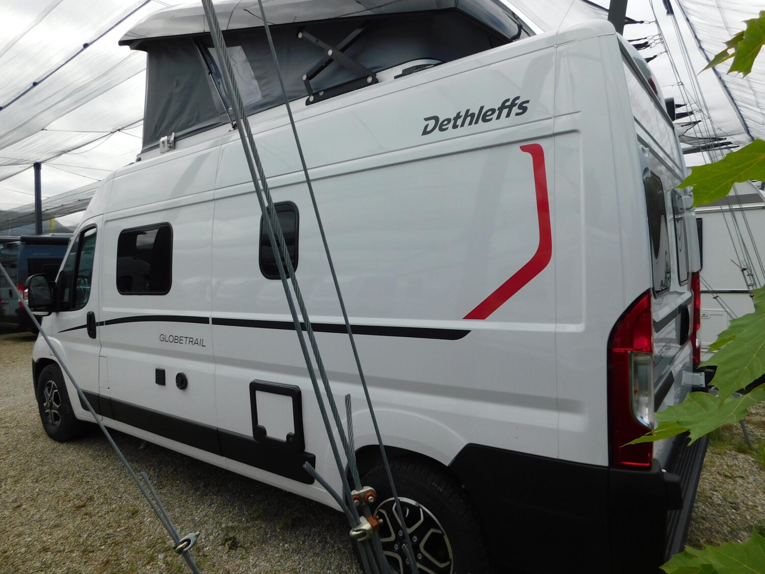 Dethleffs Globetrail Active 600 DS Automatik+Schlafdach - Bild 4