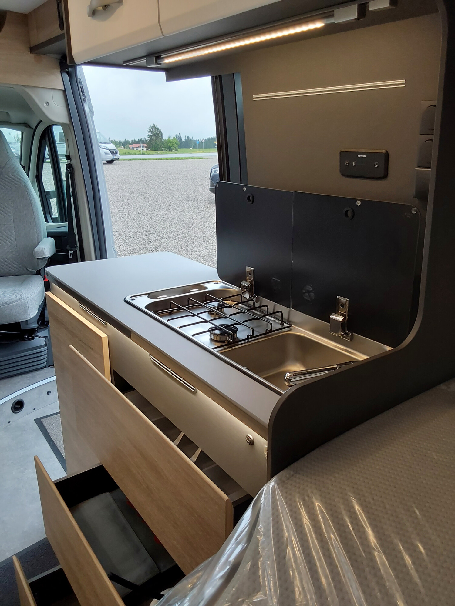 Dethleffs Globetrail Advantage 600 DS Fiat Schwenkbad - Bild 10