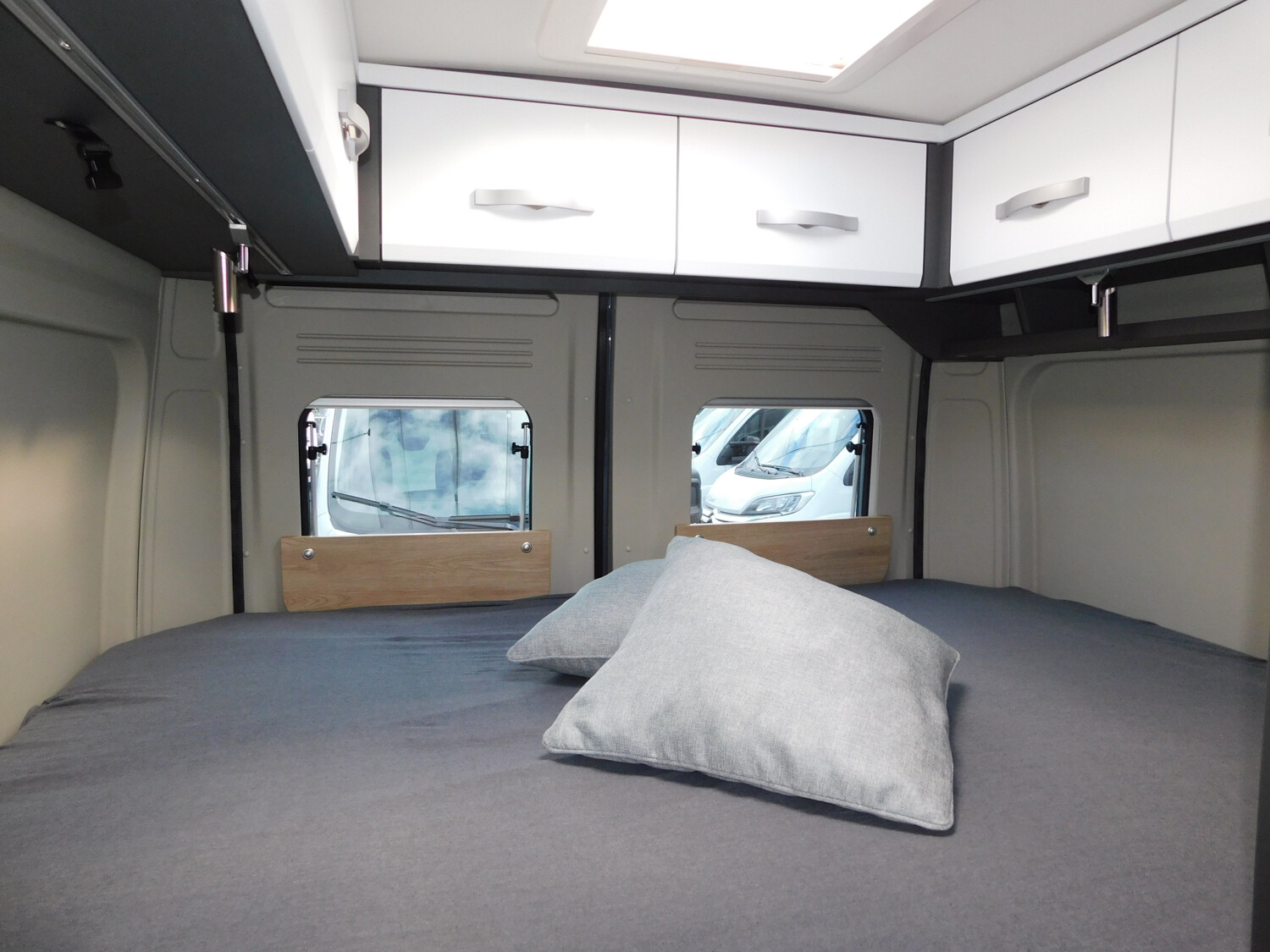 Dethleffs Globetrail 600 DS Fiat Radio Navi+RFK, AHK, Markiese - Bild 10