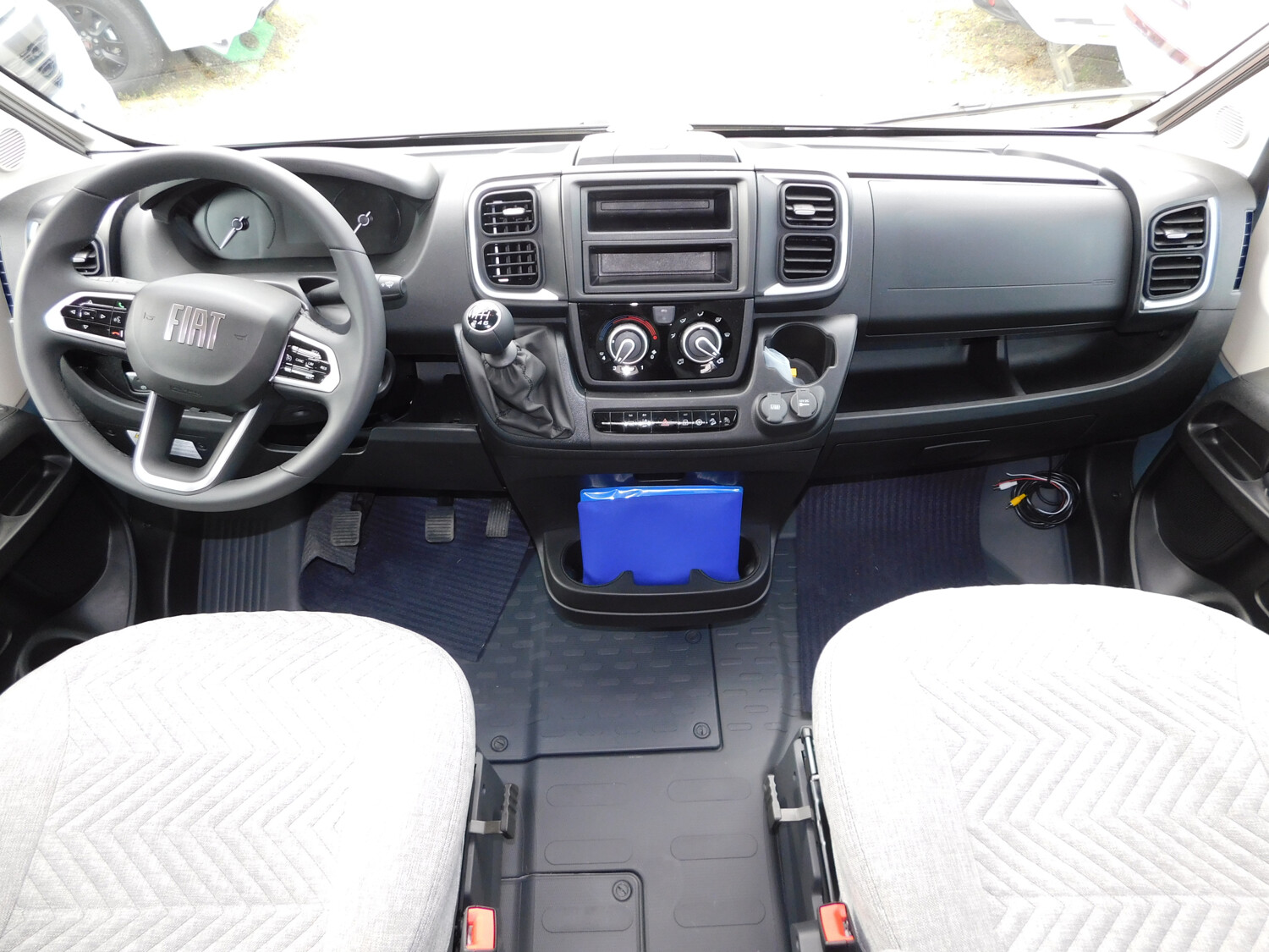 Dethleffs Globetrail 600 DS Fiat Radio Navi+RFK, AHK, Markiese - Bild 4