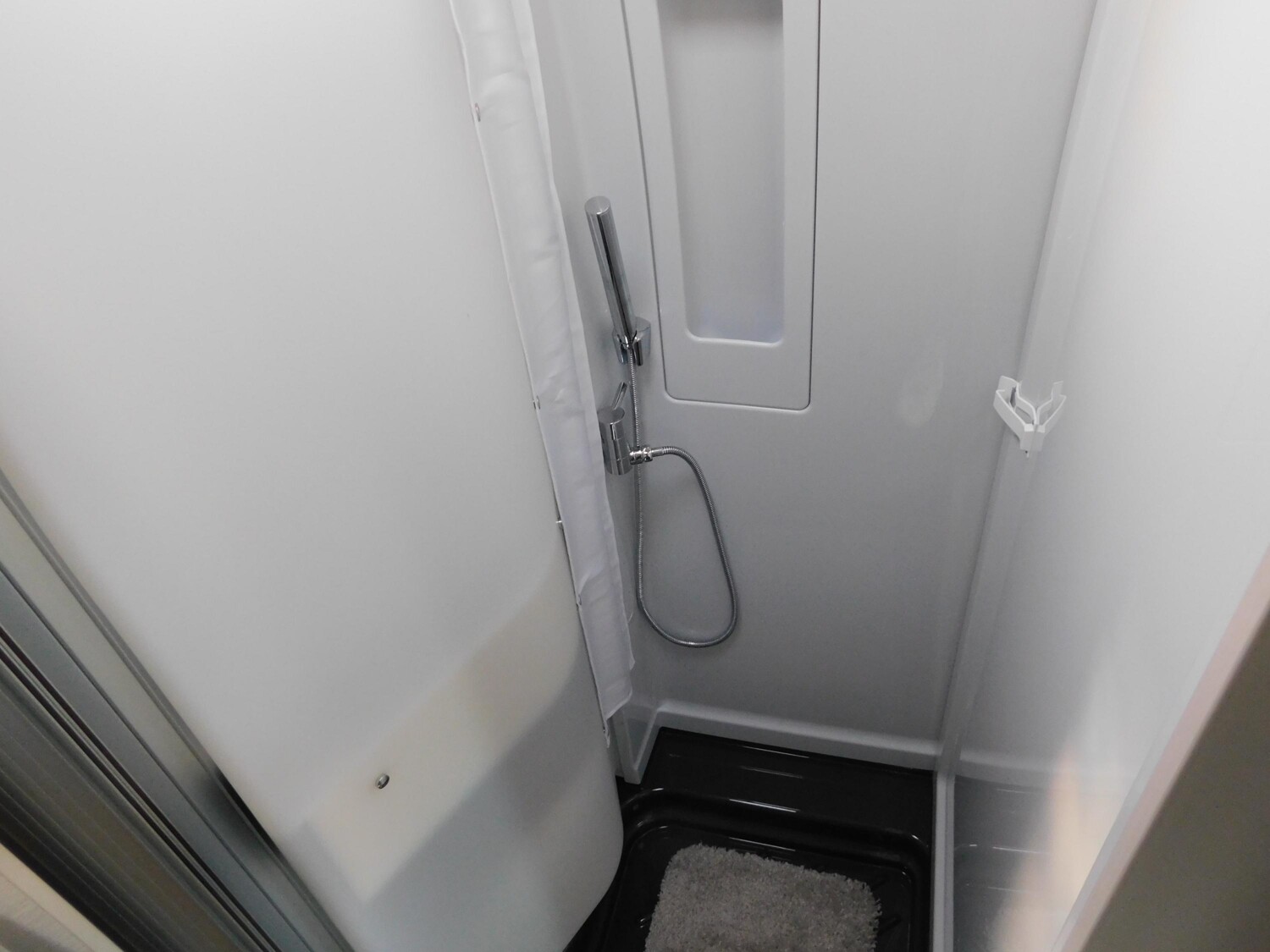 Dethleffs Globetrail 600 DS Fiat Combi6DE + Chassis-Paket - Bild 11