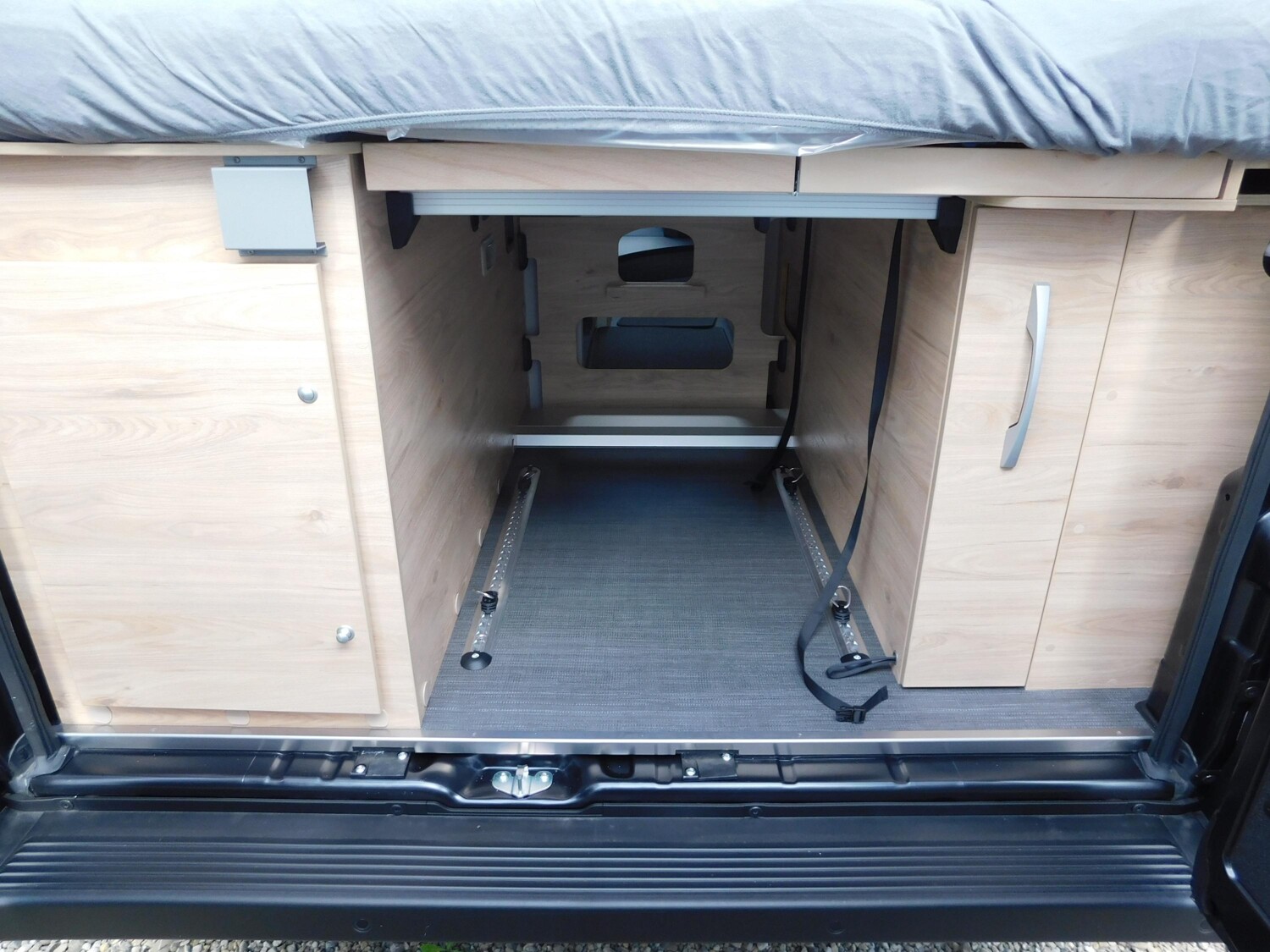 Dethleffs Globetrail 600 DS Fiat Combi6DE + Chassis-Paket - Bild 12