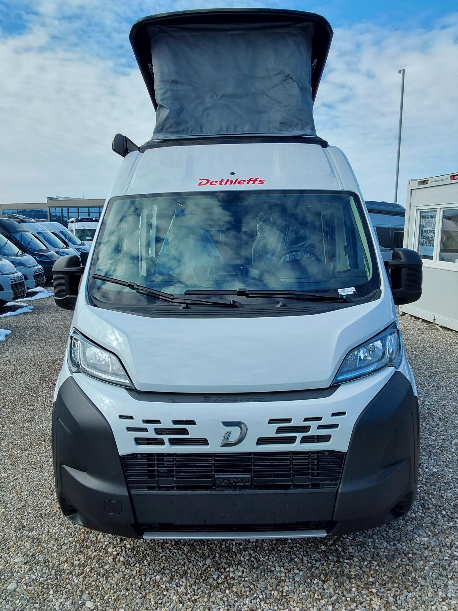 Dethleffs Globetrail Active 600 DS Fiat Schlafach+Markise - Bild 4