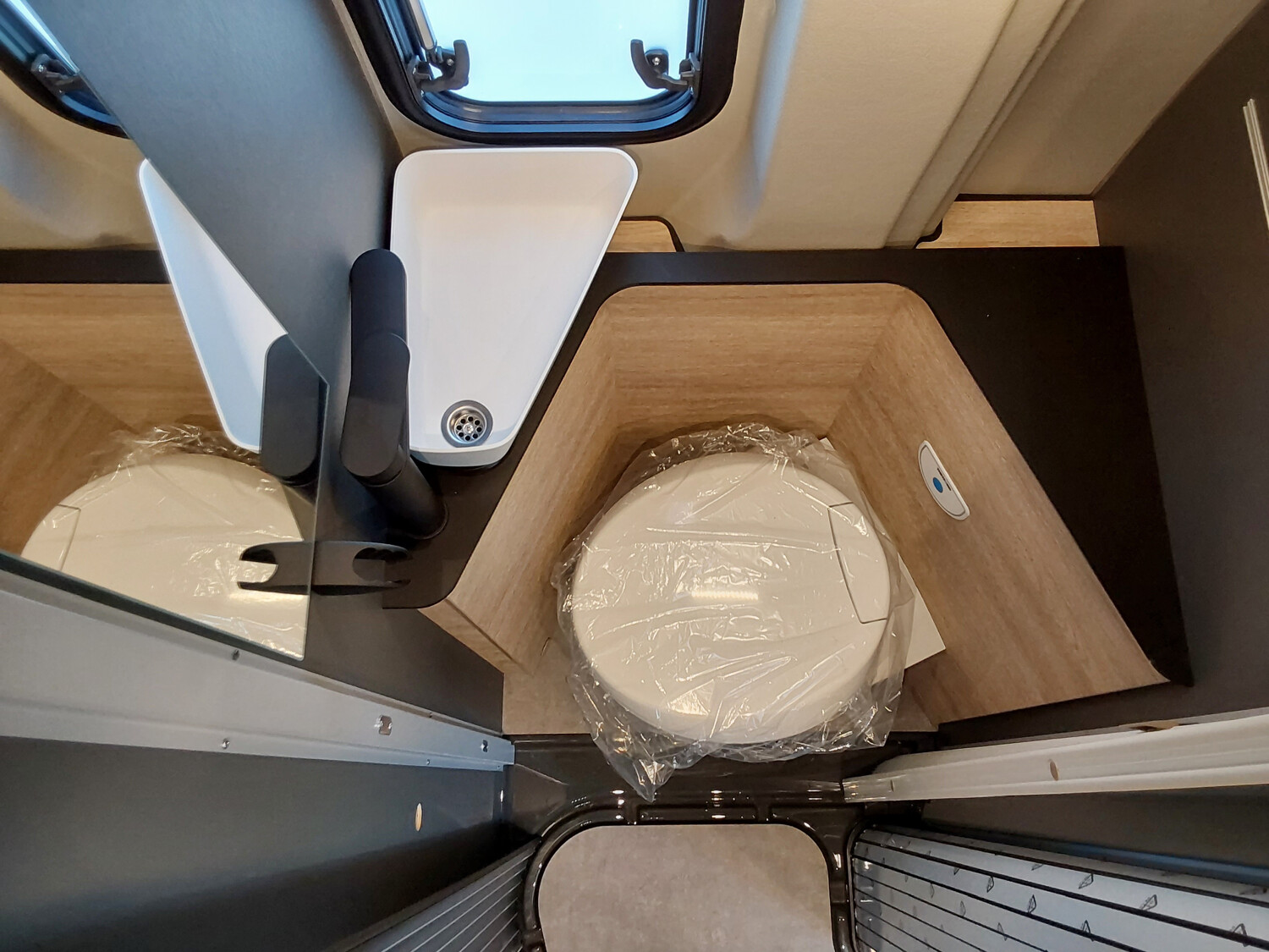 Dethleffs Globetrail 600 ER Fiat Digital-Pkt, Aufstelldach - Bild 14