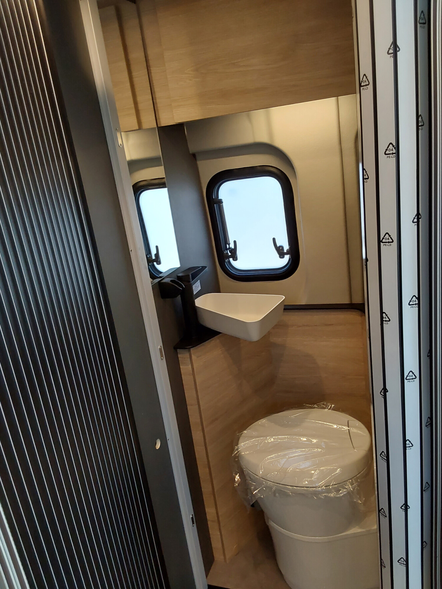 Dethleffs Globetrail 600 ER Fiat Digital-Pkt, Aufstelldach - Bild 15
