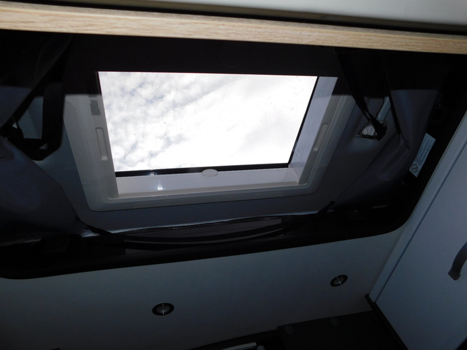 Dethleffs Globetrail 600 ER Fiat 8G-Automatik,Aufstelldach - Bild 17