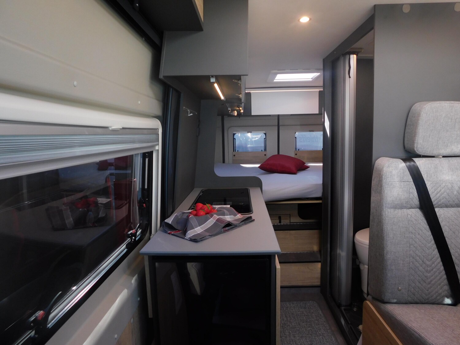 Dethleffs Globetrail 640 EK Fiat Combi 6D, Zuziehhilfe - Bild 12