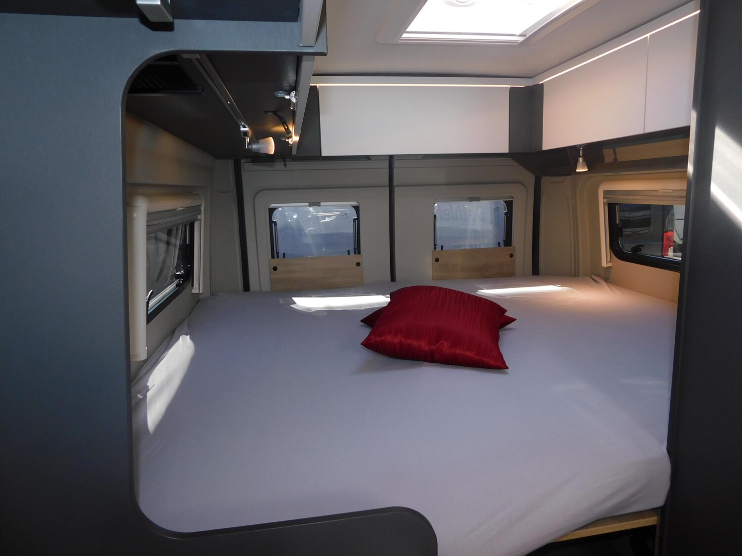 Dethleffs Globetrail 640 EK Fiat Combi 6D, Zuziehhilfe - Bild 15