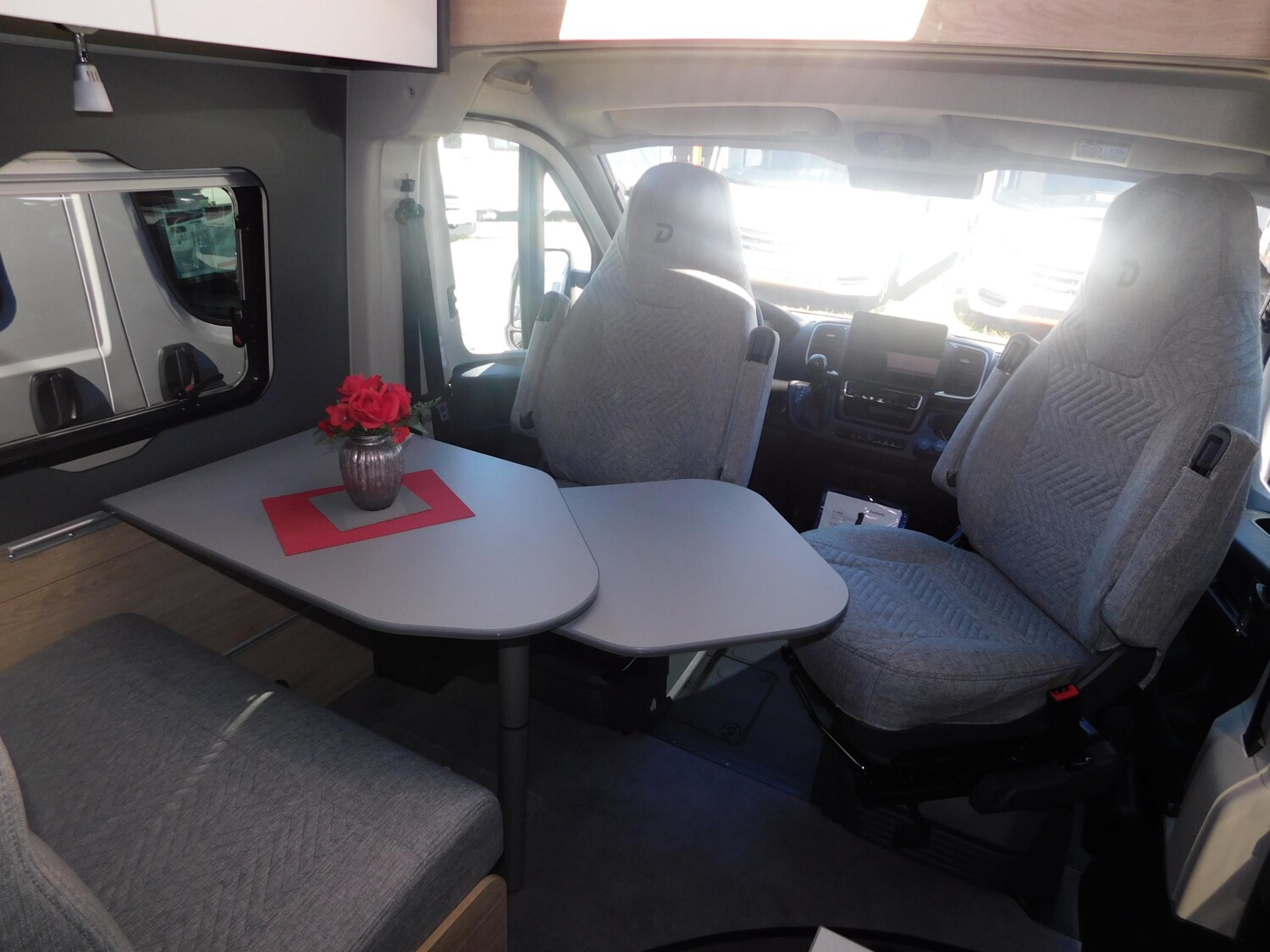 Dethleffs Globetrail 640 EK Fiat Combi 6D, Zuziehhilfe - Bild 8